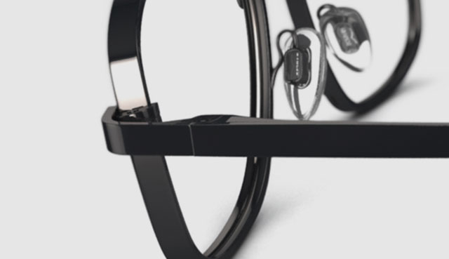Prøv våre høy styrke-innfatninger hos Specsavers – perfekte for tykkere glass, og vi har høystyrkebriller til kvinner og menn